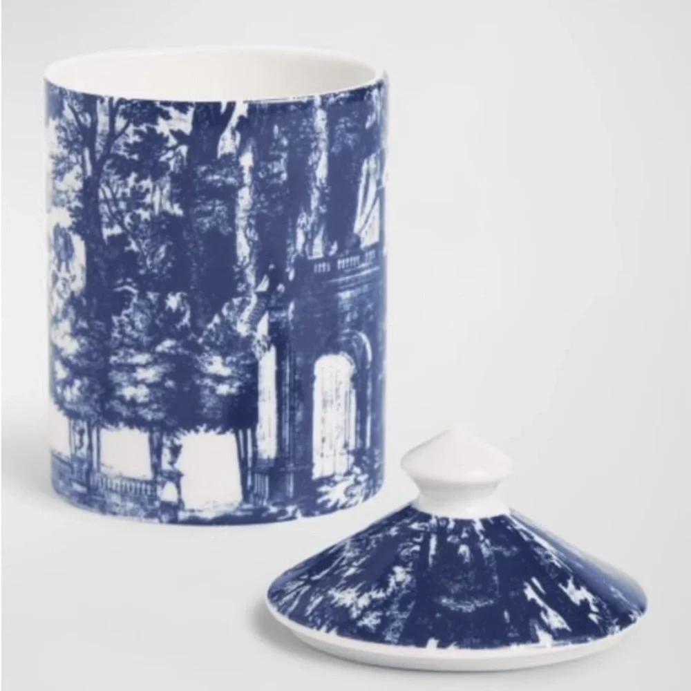 Fornasetti Scented Candle Small Blue & White/ Giardino Settecentesco